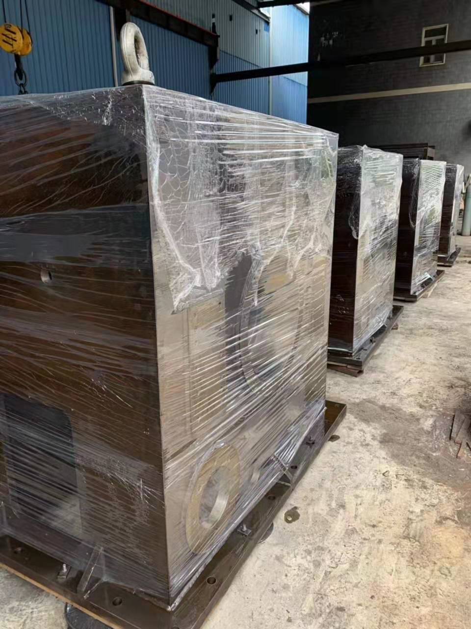 滿滿一車“大型自動(dòng)化設(shè)備機(jī)架”發(fā)貨江蘇